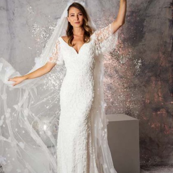 Eliza Jane Howell Dresses & Skirts - Gorgeous beaded designer wedding gown!